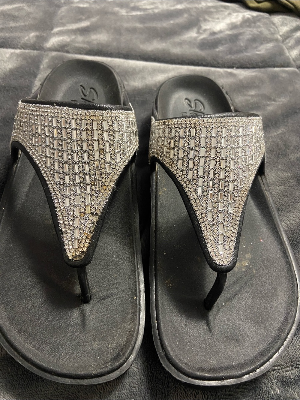 Sketchers Embellished Silver Women's Thong Sandals